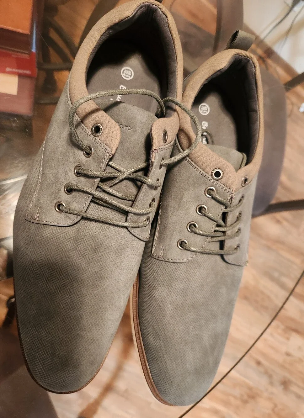 Men's Lace-Up Derbys in Gray